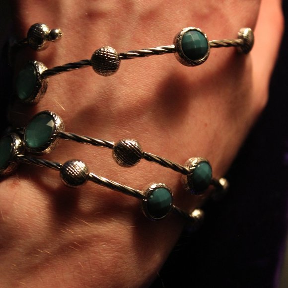 [UNKNOWN] Coil Bracelet with Green "Gems" - Picture 13 of 15